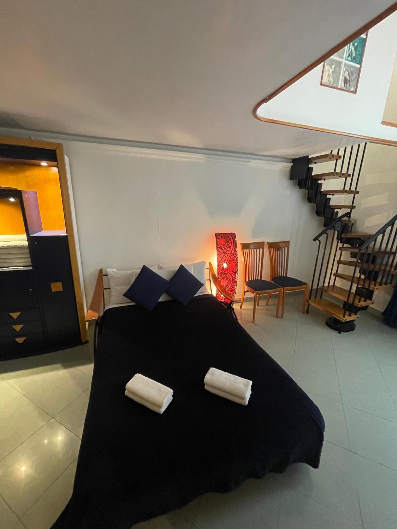 Lanova21 Bed & Breakfast Наполи Екстериор снимка