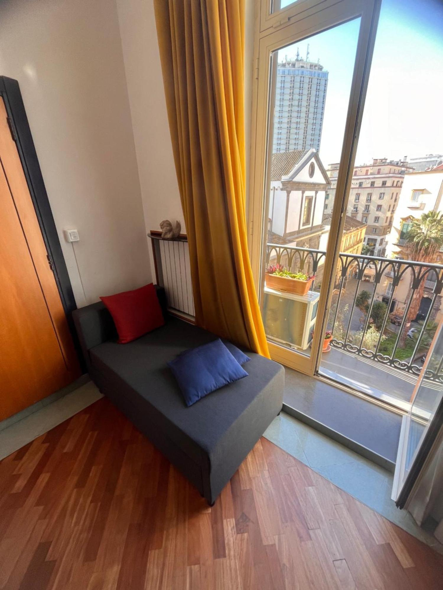 Lanova21 Bed & Breakfast Наполи Екстериор снимка