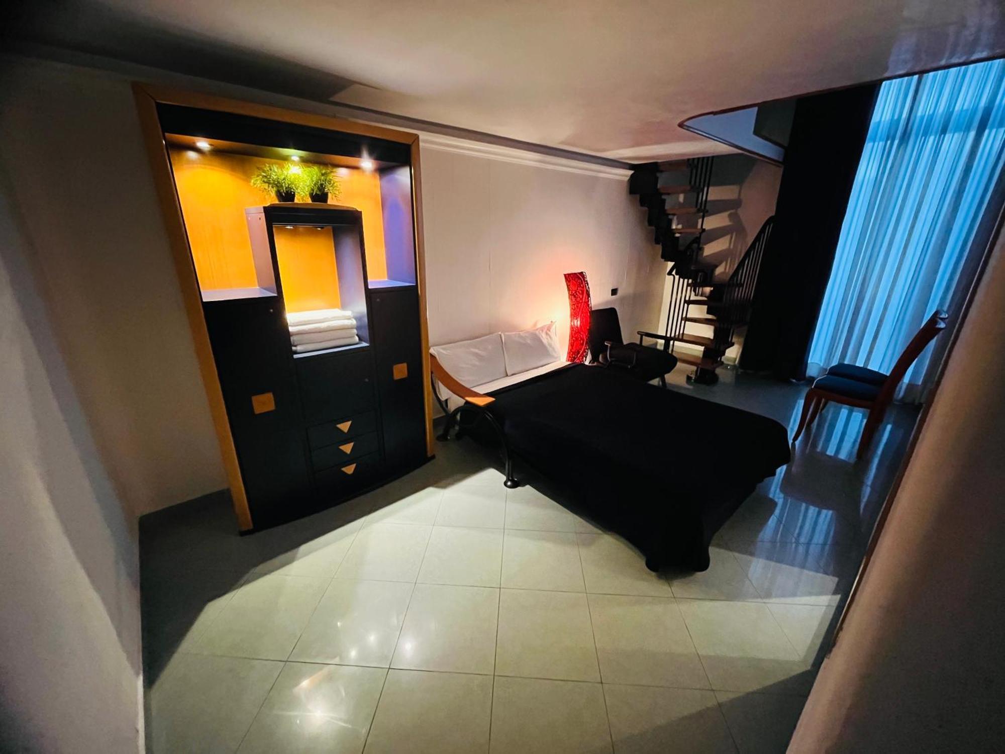 Lanova21 Bed & Breakfast Наполи Екстериор снимка